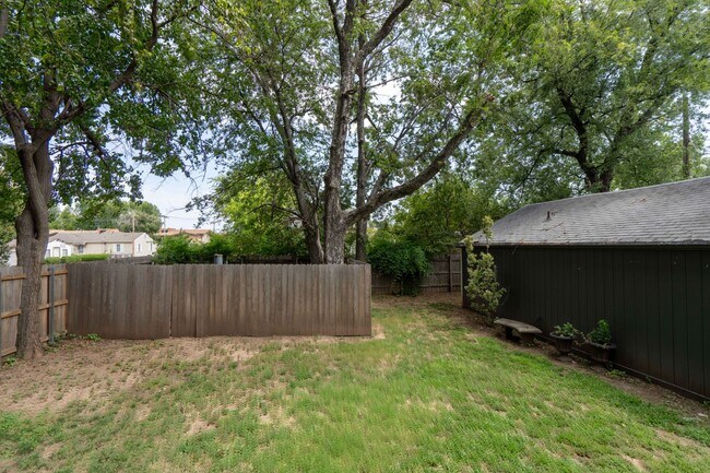 Building Photo - 4103 S Madison Pl