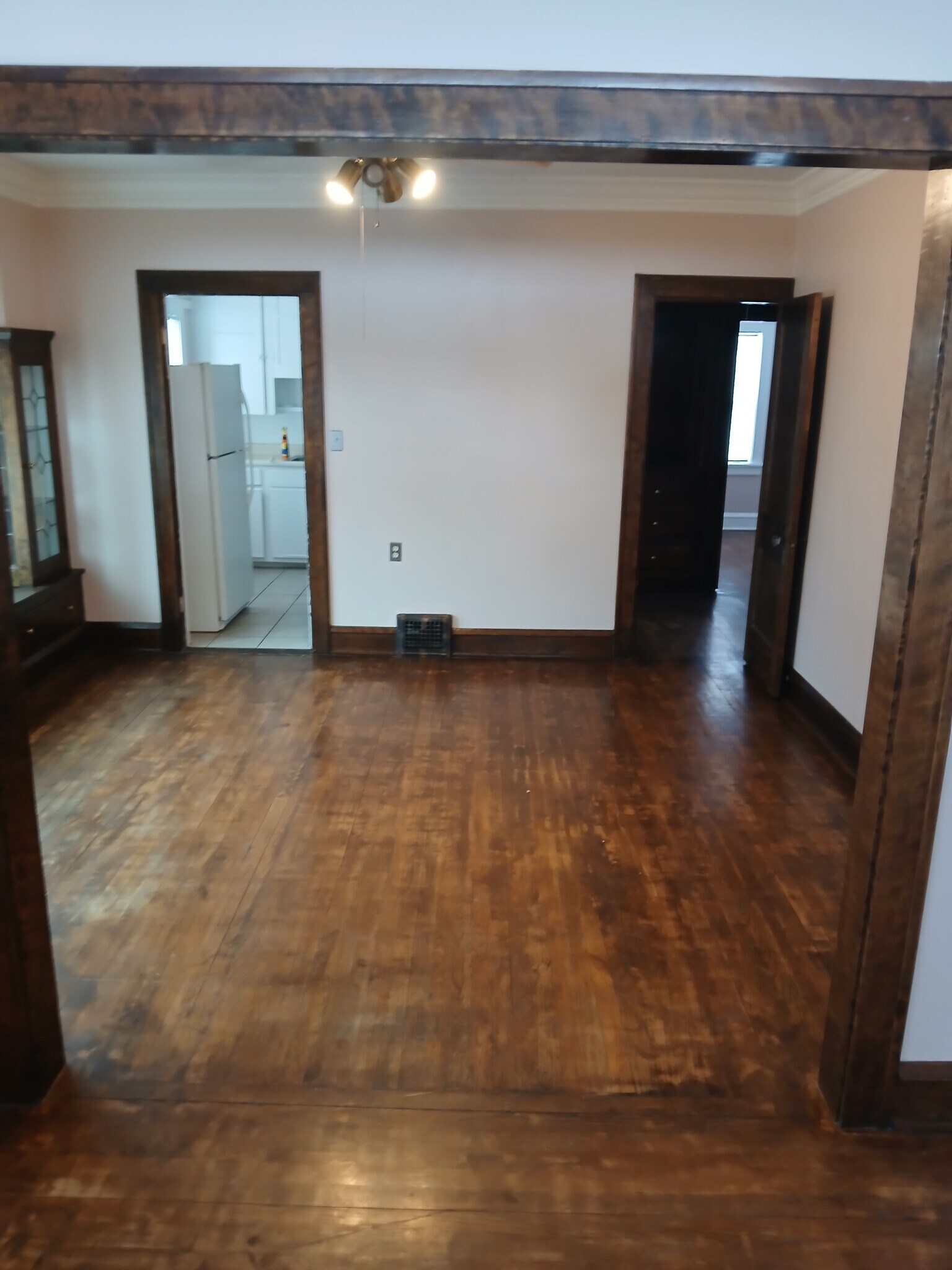 Building Photo - 5218 Ira Ave