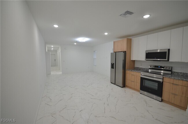 Building Photo - 2181 Mitchell Ct