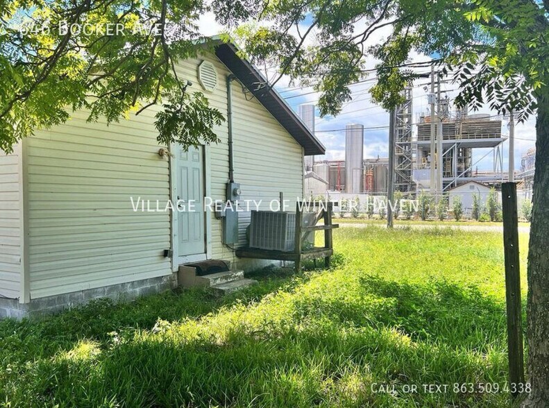 Building Photo - 646 Booker Ave