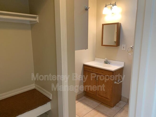 Primary Photo - 211 Forest Ave