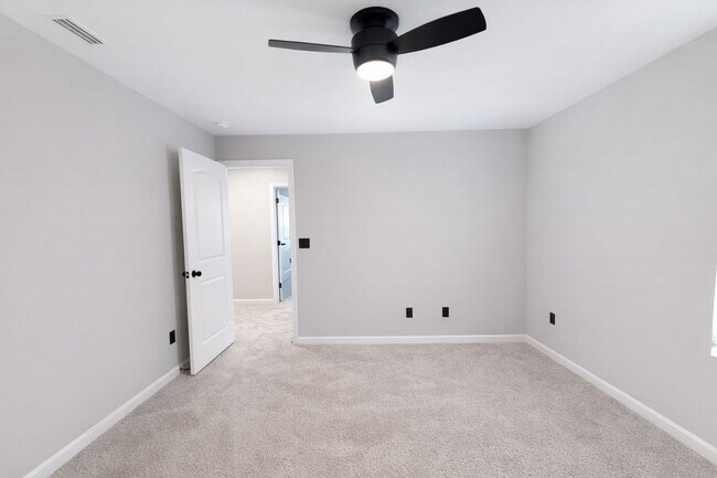 Building Photo - 12881 Clydesdale Dr