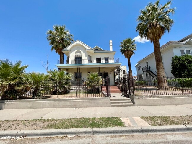 Primary Photo - 901 E Rio Grande Ave