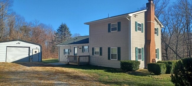 Building Photo - 7673 Bent Mountain Rd