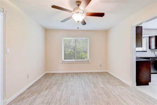 Building Photo - 10526 Huntington Way Dr
