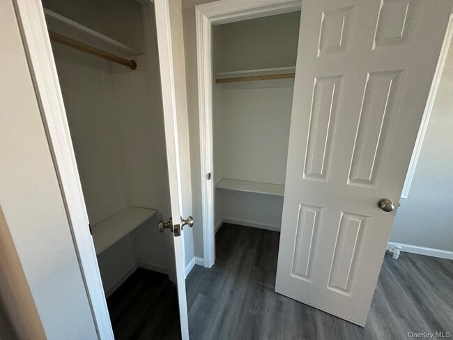 Building Photo - 149 W Market St