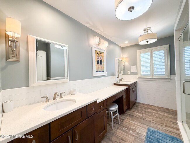 Building Photo - 315 Pitney Ave