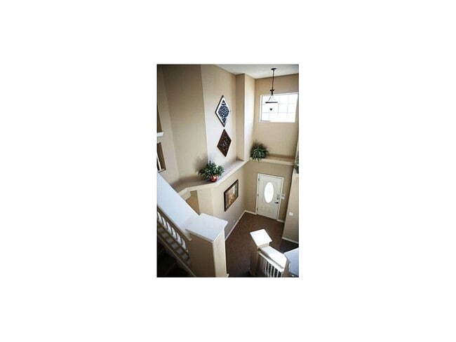 Building Photo - Great 2 story property located at West Hills!