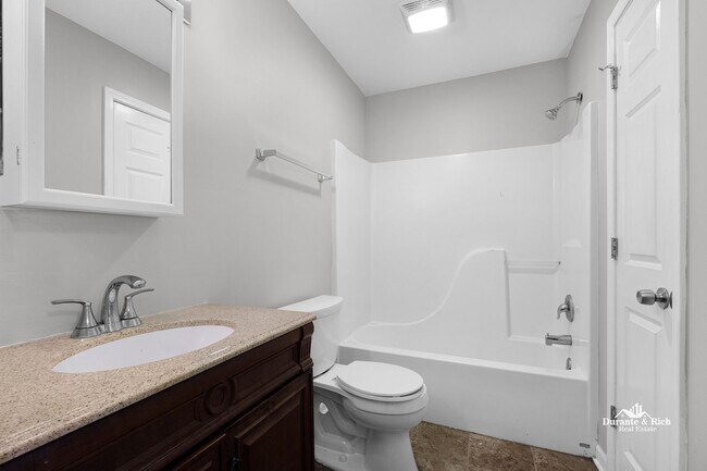 Building Photo - 1363 Cunat Ct