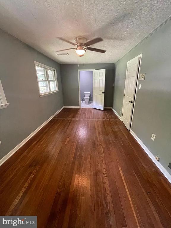 Building Photo - 205 Old Magothy Bridge Rd