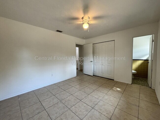 Building Photo - 4606 Meadowbrook Ave