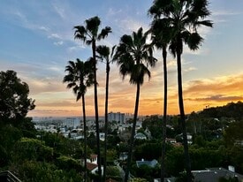 Building Photo - 2005 N Sycamore Ave