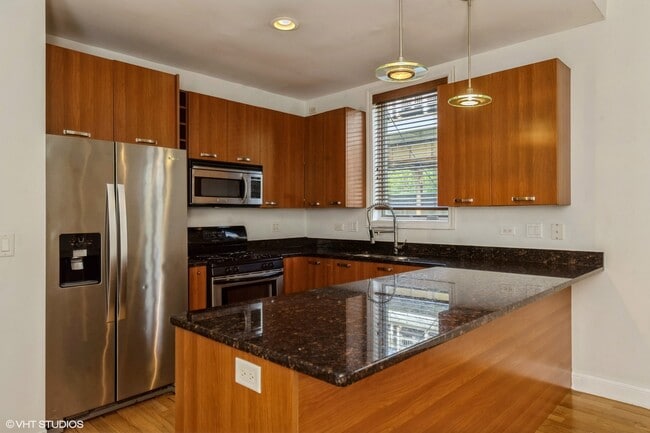 Building Photo - 4012 S Indiana Ave