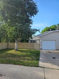 Building Photo - 214 W Timothy St