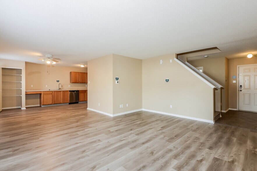 Building Photo - 2371 Summerwood Ln