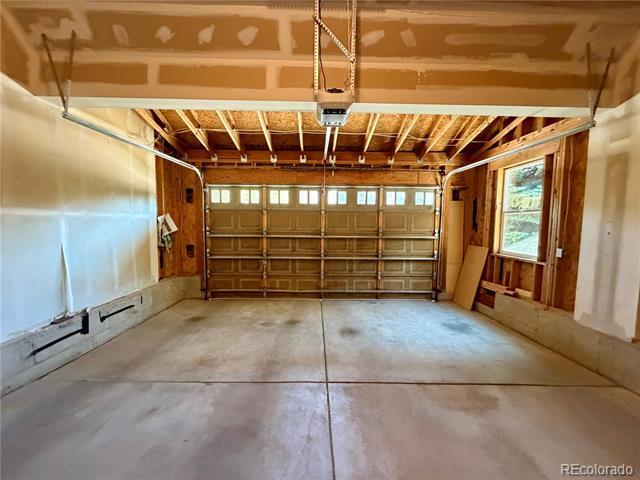 Building Photo - 10761 Glengate Cir