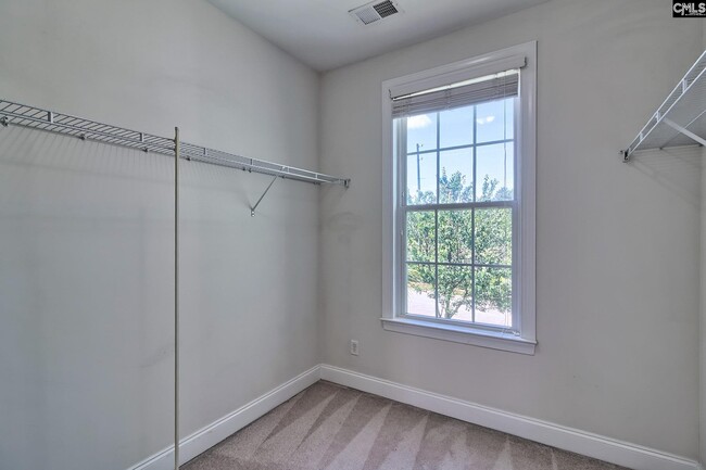 Building Photo - 118 Sandlapper Way
