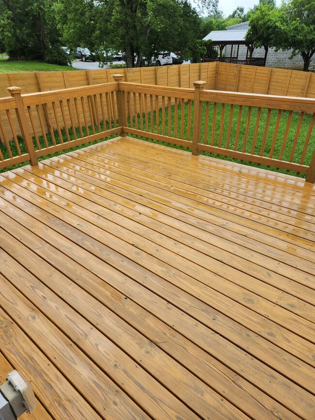 Building Photo - Beautifully Renovated Home Walkable to Downtown Dickson