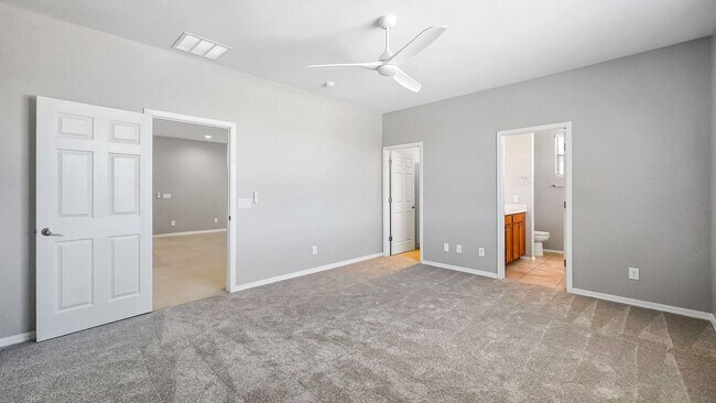 Building Photo - Enjoy the incredible amenities at Estrella Mountain Ranch!