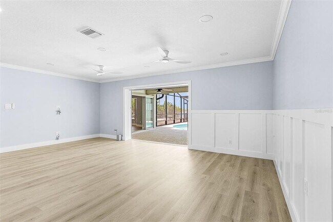 Building Photo - 716 Sarabay Rd