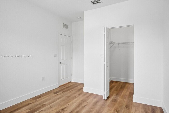Building Photo - 23271 SW 118 Ave
