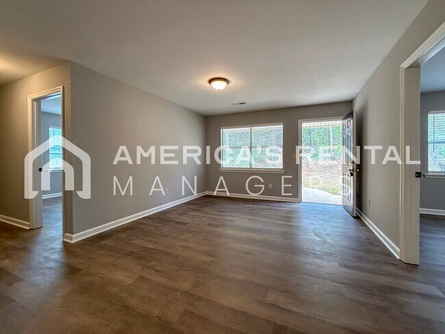 Building Photo - DEPOSIT PENDING! Lovely 2 Bed, 2 Bath Townhome for Rent in Montevallo, AL! COMING SOON!