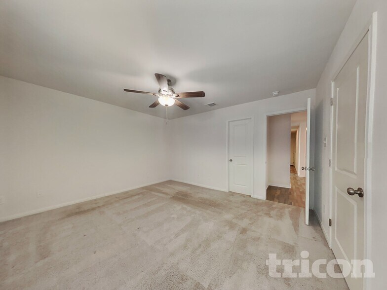 Building Photo - 15672 Del Norte Dr