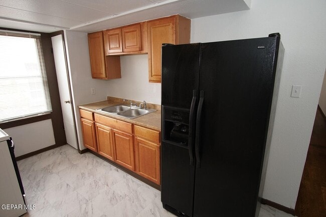 Building Photo - 2919 Frankfort Ave