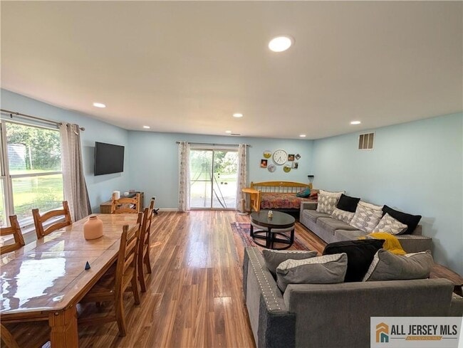 Building Photo - 89 Wyndmoor Dr