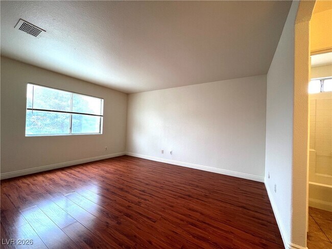 Building Photo - 4548 Aviation St