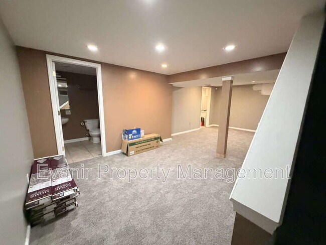 Building Photo - 11884 Hamden Dr