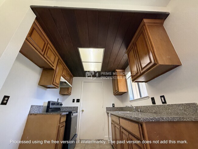 Building Photo - 5656 Odea Dr