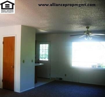 Building Photo - Light & Bright Dog Friendly House In A Great Location!