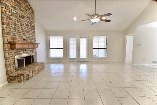 Building Photo - 6119 Kingswood Dr