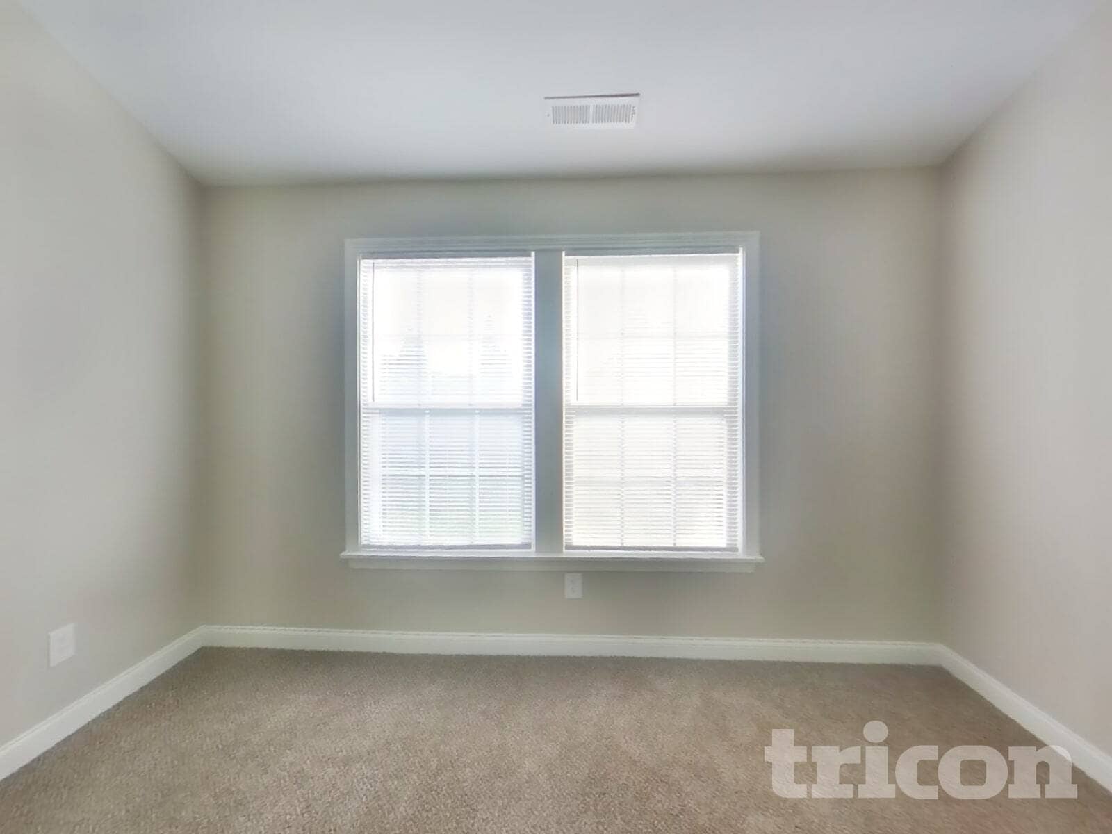 Building Photo - 3345 Deerbrook Dr