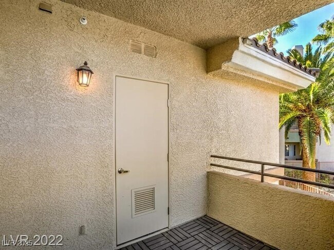Building Photo - 7119 S Durango Dr