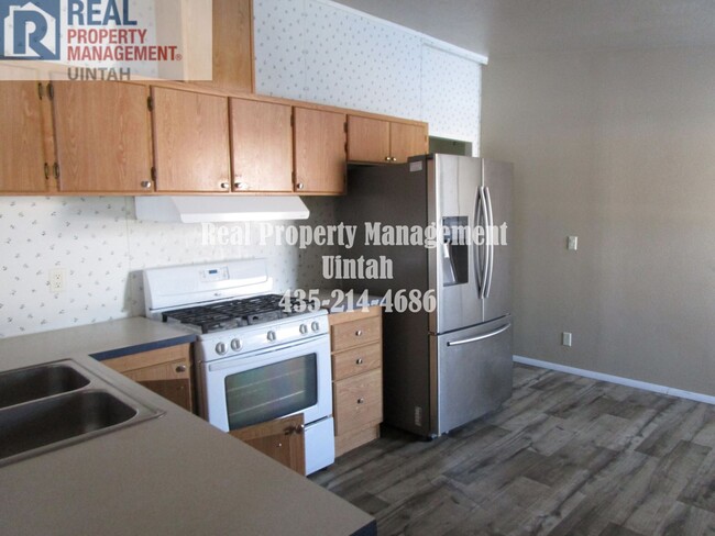 Building Photo - 3 bedroom 2 Bath Home