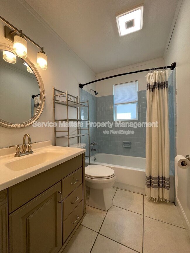 Building Photo - 5057 Pennington Ln
