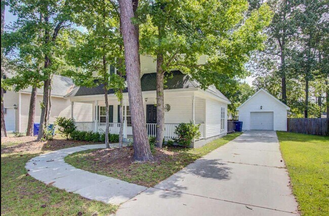 Building Photo - 704 Bunkhouse Dr