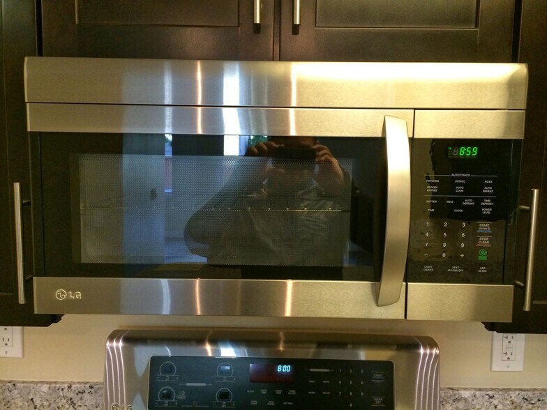 LG Microwave Oven - 6400 Christie Ave