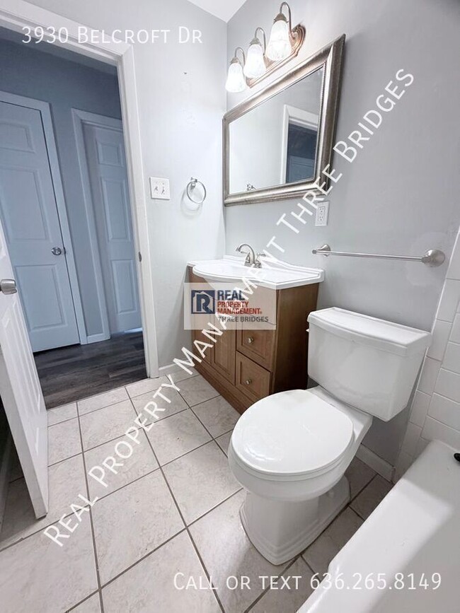 Building Photo - 3930 Belcroft Dr