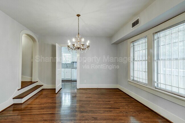 Building Photo - 1748 Hawthorne St