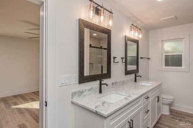 Building Photo - 2540 Hallmark Dr