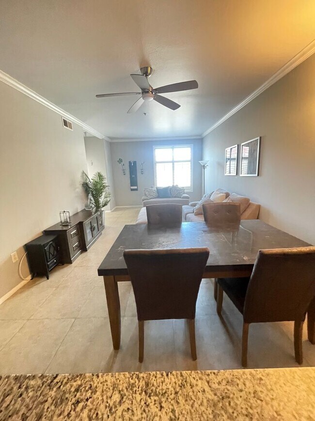 Building Photo - Quiet Cortez Hill Gem – Central, Sunny, an...