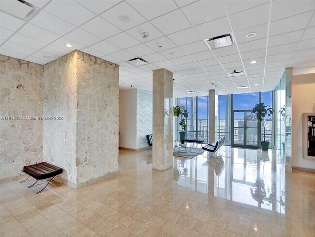 Building Photo - 11930 N Bayshore Dr
