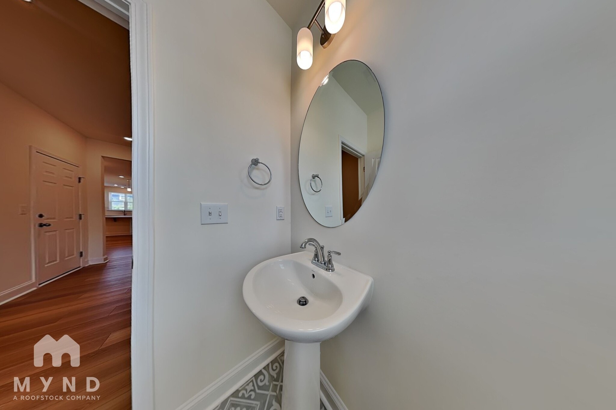 Building Photo - 1546 Cedar Tree Dr