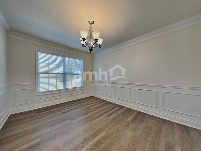 Building Photo - 1615 Douglas Wood Ln