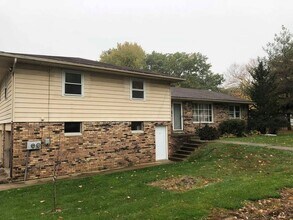 Building Photo - 301 Eaton Ave