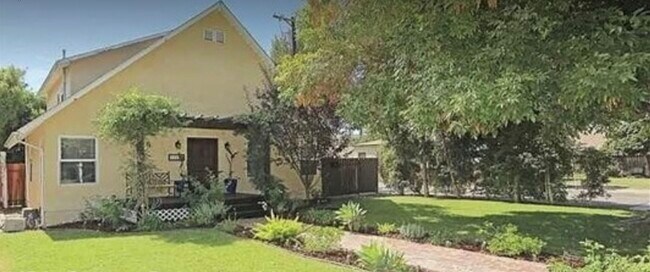 Primary Photo - 15242 La Maida St