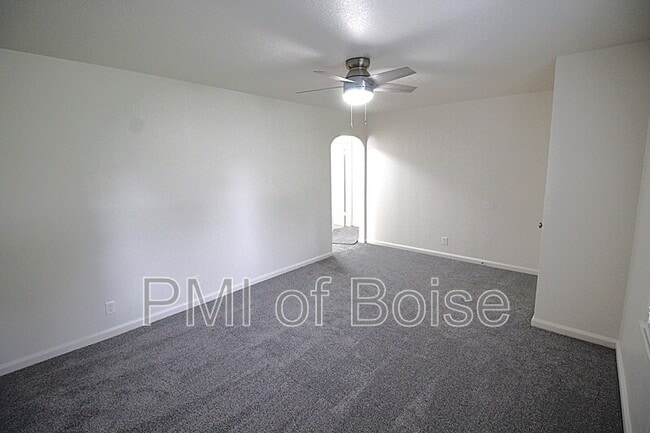 Building Photo - 4312 W Camas St